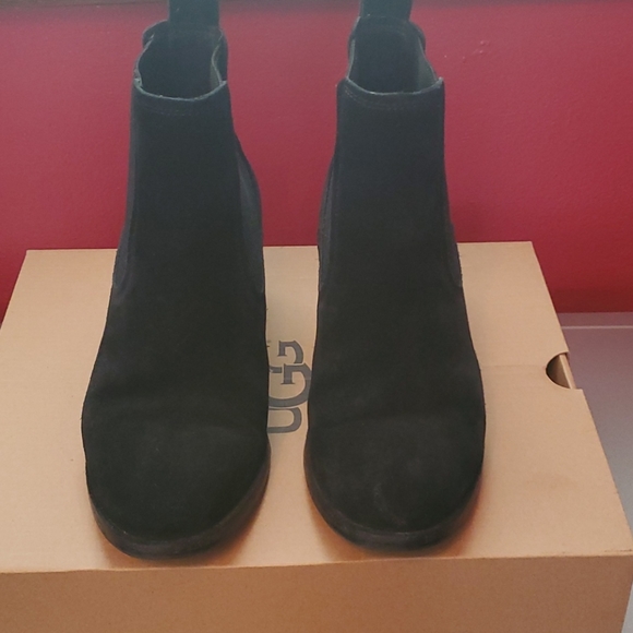 UGG Black W Faye Boots - Picture 3 of 8